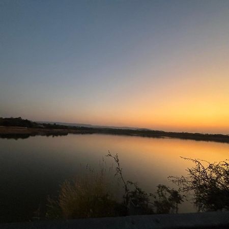 האמפי Mahesh Guest House מראה חיצוני תמונה